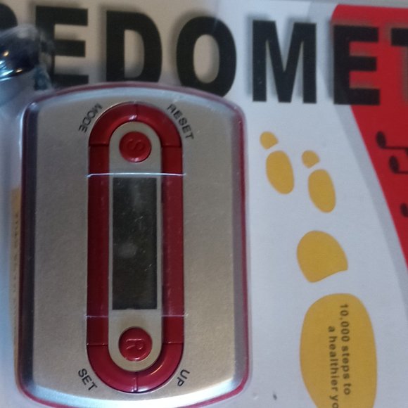 New Pedometer W/Auto Scan Tuner FM Radio, Ultra Sensitive Headset Red & Silver - Picture 5 of 5